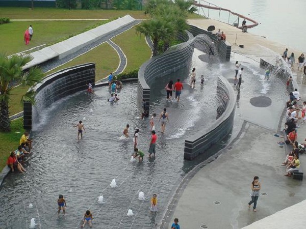 Marina Barrage 4