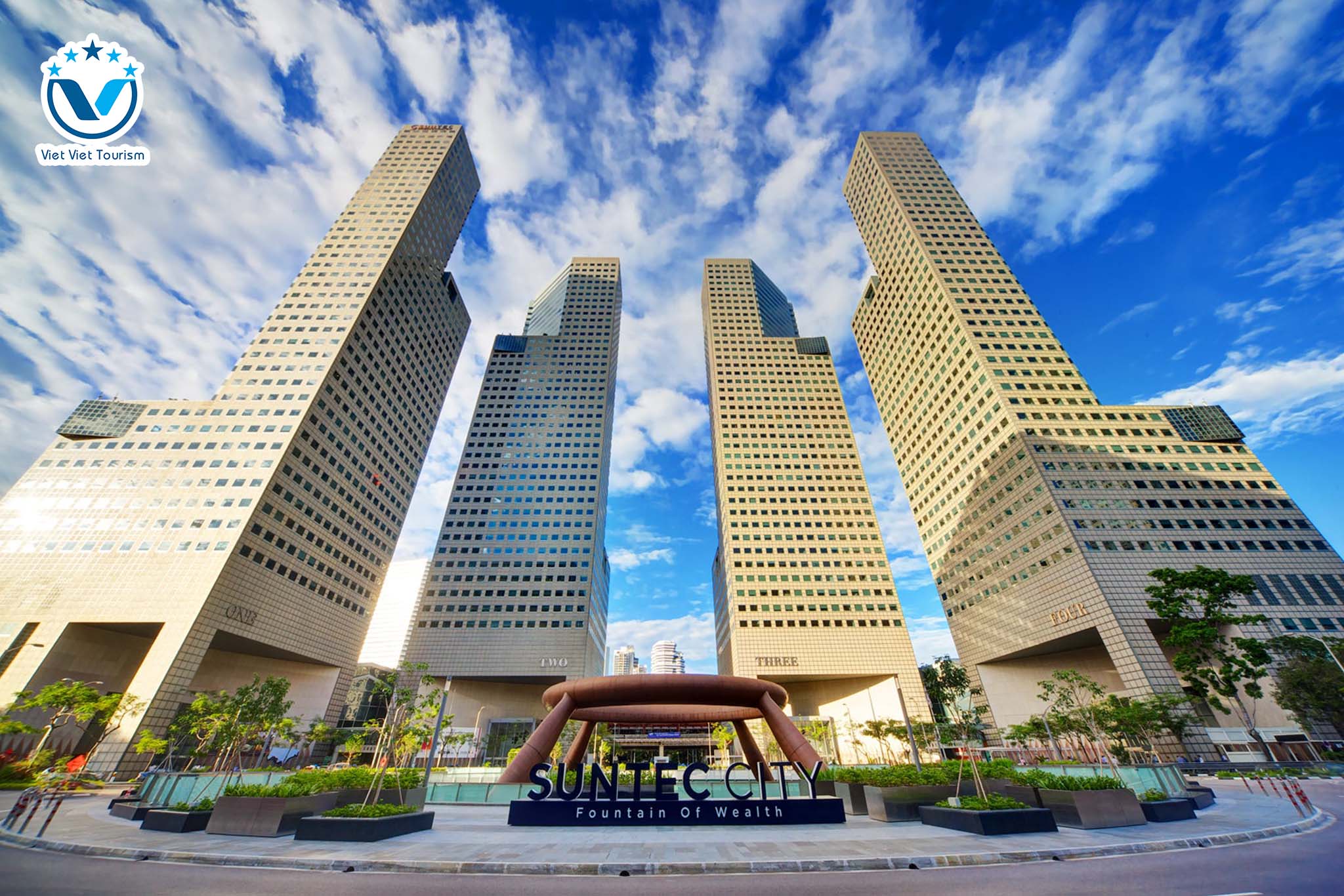 vvt Singapore Fountain of Wealth 01