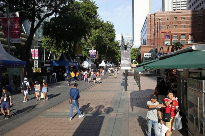 lenh cam hut thuoc o Orchard Road 4
